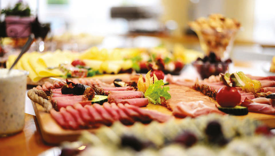 Buffet campagnard du Club de l'Espoir de Bréal-sous-Vitré